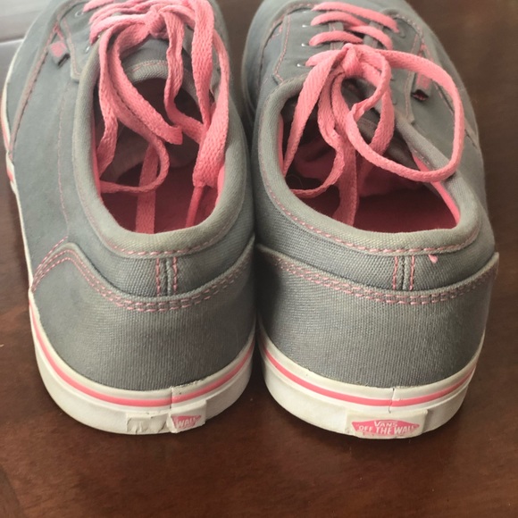 VANS grey canvas with pink stitch/trim/laces. Sz 5 - Picture 2 of 6
